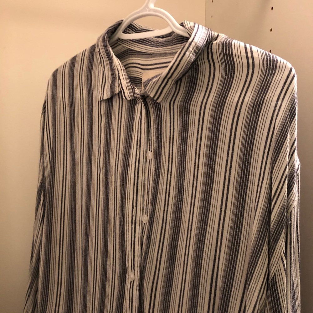 American eagle button down